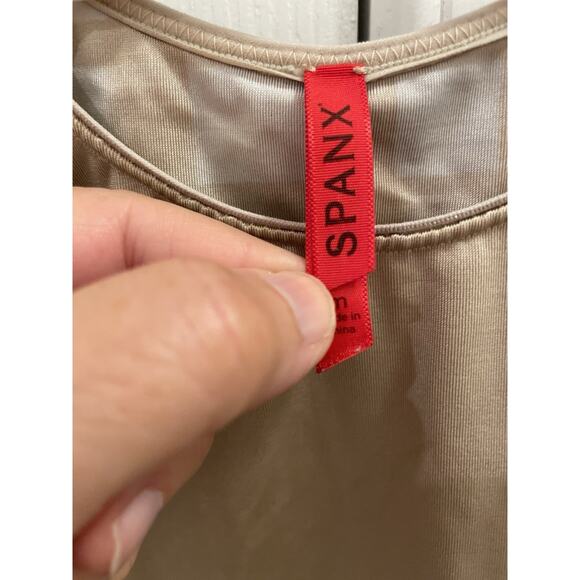 Spanx Tank Top Womens M Shapewear Seamless Beige Bodycon Cami Slimming Capsule - Picture 3 of 5